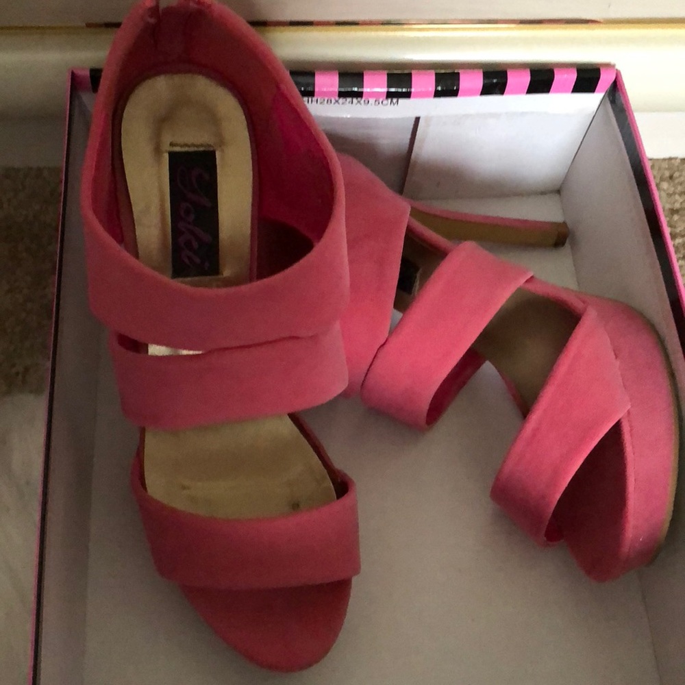 Coral heels y2k